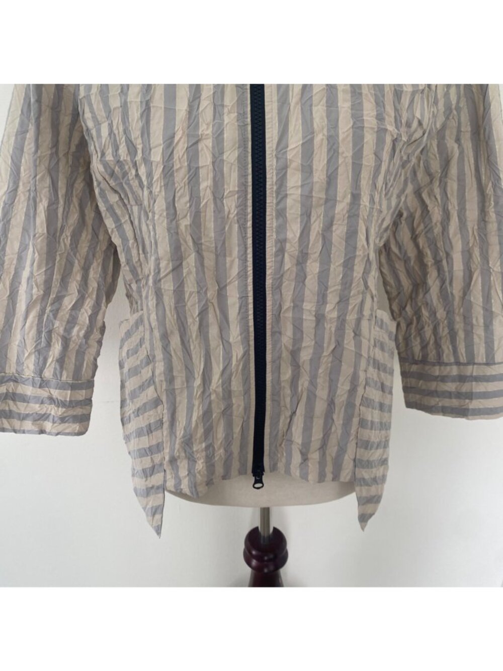 Kozan Crinkle Striped Zipper Top / Blazer - Picture 4 of 12